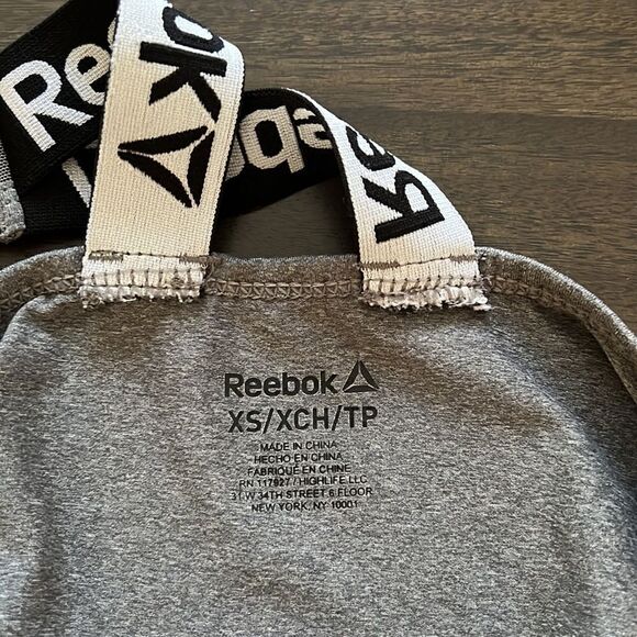 Reebok women’s tank top   - Picture 4 of 4
